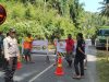Perbaikan di Jalur Luwuk-Palu, Polsek Nuhon Jaga Buka Tutup Jalan Polish_20250804_133444308