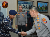 Menerima Kunjungan Danlanal Palu, Kapolda Sulteng Sampaikan Selamat HUT Ke-80 TNI Angkatan Laut Polish_20250910_174919944